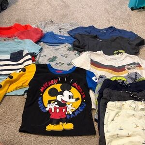 Toddler boy 2T lot of clothes